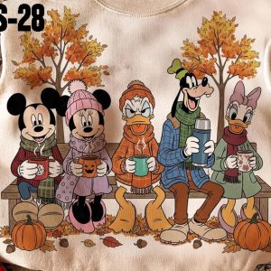 S-28 Disney Characters On Bench