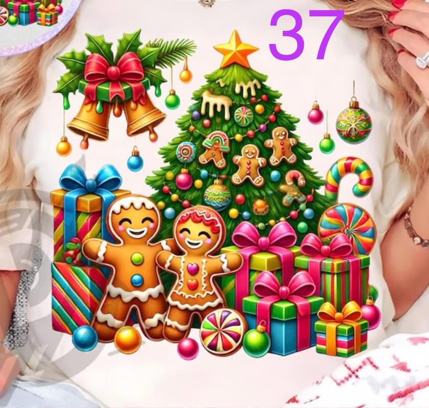 37 - Christmas Tree With Gingerbread People